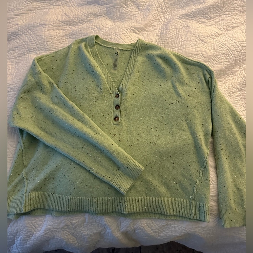 Lou & Grey Green Sweater